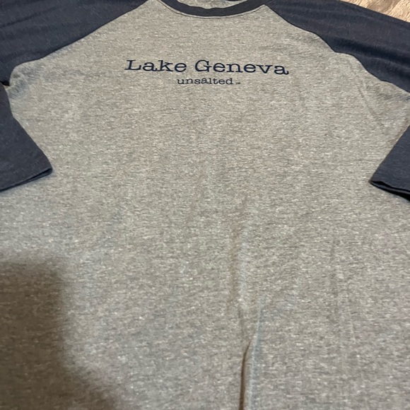 Lake Geneva. No Sharks 3/4 sleeve top- size M - Picture 5 of 5